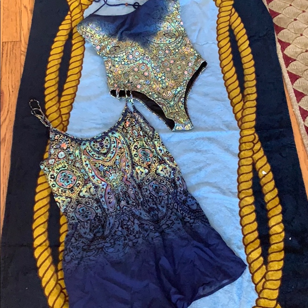 VICTORIA SECRET Swimsuit & Coverup  Set S/P.